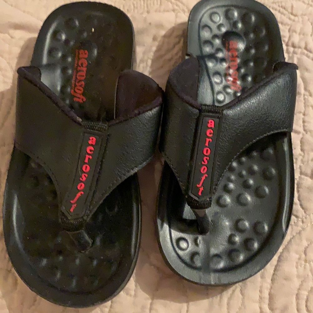 Aero soft black flip flop euro size 30 -12/12.5 us
